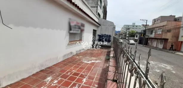 Terreno / Lote / Condomínio à venda, 727m² no Centro, Santa Maria