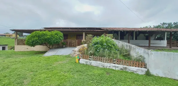 Fazenda / Sítio / Chácara com 11 Quartos à venda, 1000m² no , Pombos
