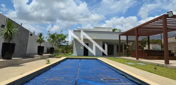 Sobrado com 5 Quartos à venda, 354m² no , Hidrolândia