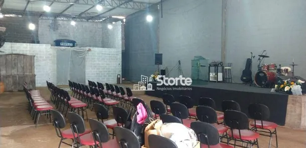 Galpão / Depósito / Armazém à venda, 240m² no Jardim Brasília, Uberlândia