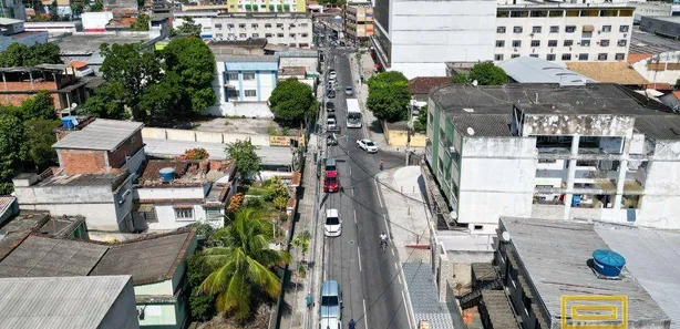 Casa Comercial à venda, 90m² no Vila Três, São Gonçalo