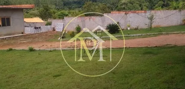 Fazenda / Sítio / Chácara com 3 Quartos à venda, 210m² no Fazenda Floresta, Alambari
