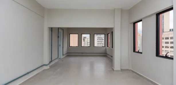 Conjunto Comercial / Sala para alugar, 34m² no Centro, Curitiba