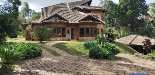 Fazenda / Sítio / Chácara com 4 Quartos à venda, 5500m² no Centro, Mairinque