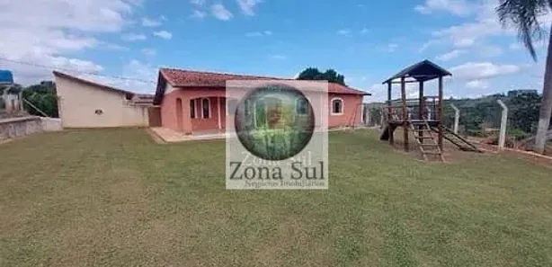 Fazenda / Sítio / Chácara com 4 Quartos à venda, 280m² no Floresta, Sarapuí