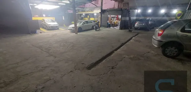 Galpão / Depósito / Armazém à venda, 966m² no Passagem, Cabo Frio