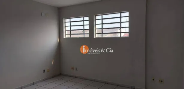 Loja / Salão / Ponto Comercial à venda, 720m² no Centro, Atibaia