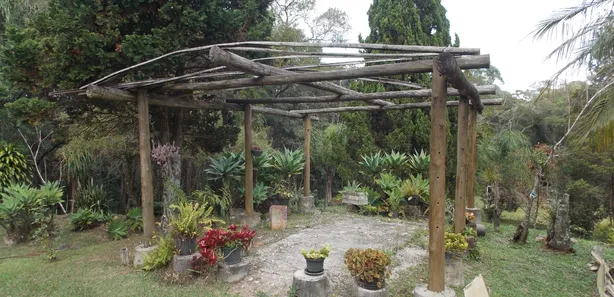 Fazenda / Sítio / Chácara com 4 Quartos à venda, 33000m² no Centro, Mairinque