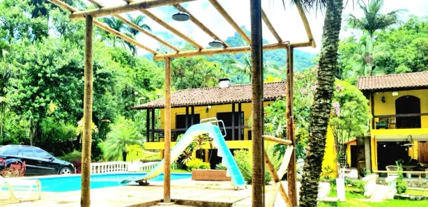 Casa de Condomínio com 3 Quartos à venda, 450m² no Corujas, Guapimirim