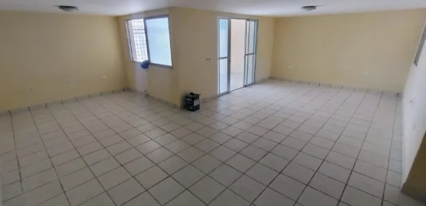 Casa com 3 Quartos para alugar, 170m² no Engenho do Meio, Recife