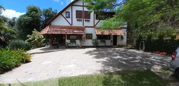 Fazenda / Sítio / Chácara com 4 Quartos à venda, 435m² no Goiabal, Paty do Alferes