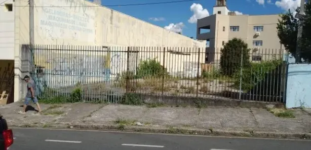 Terreno / Lote / Condomínio para alugar, 480m² no Cabral, Curitiba
