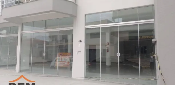Conjunto Comercial / Sala para alugar, 160m² no Centro, Camboriú