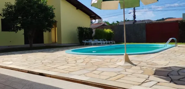 Casa com 3 Quartos para alugar, 200m² no São Francisco de Assis, Camboriú