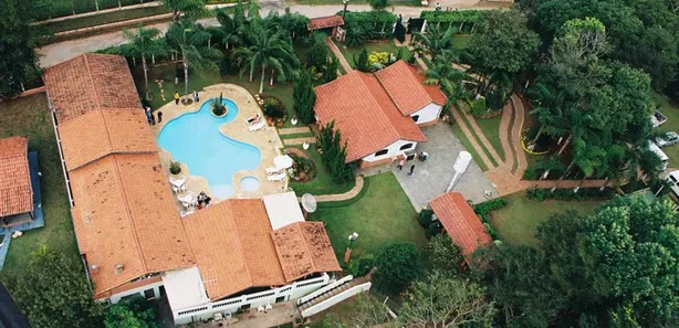Fazenda / Sítio / Chácara com 14 Quartos à venda, 25000m² no Mombaça, São Roque