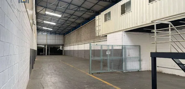 Galpão / Depósito / Armazém para alugar, 700m² no Olaria, Salto
