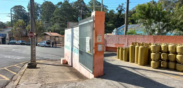 Loja / Salão / Ponto Comercial à venda, 220m² no Vila Junqueira, São Roque