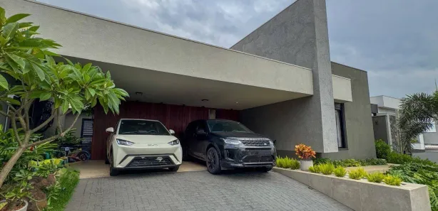 Casa de Condomínio com 3 Quartos à venda, 257m² no Chácaras Aeroporto, Maringá