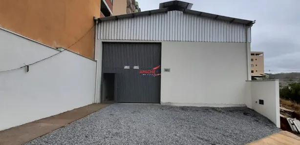 Galpão / Depósito / Armazém à venda, 300m² no Silvestre, Viçosa