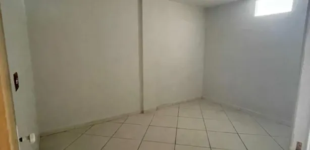 Kitnet com 1 Quarto para alugar, 45m² no Centro, São Gonçalo