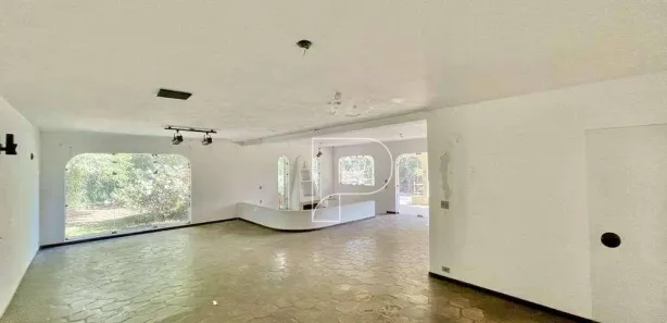 Casa com 7 Quartos para venda ou aluguel, 700m² no Jardim Colibri, Cotia