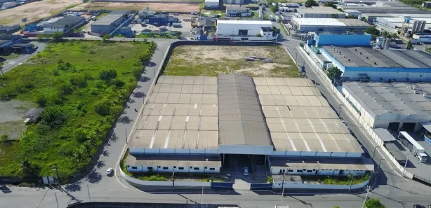 Galpão / Depósito / Armazém à venda, 8500m² no Centro, Camaçari