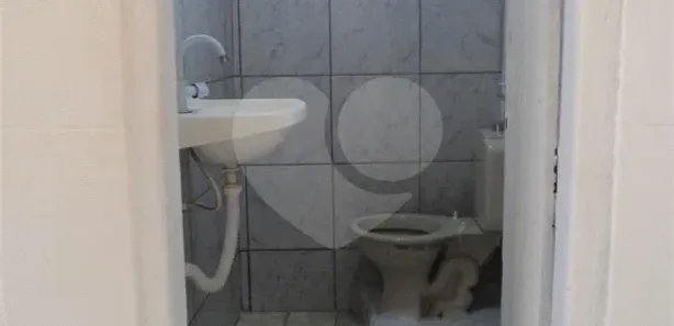 Casa de Vila para alugar, 40m² no Padroeira, Osasco