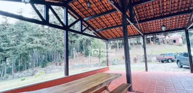 Fazenda / Sítio / Chácara com 5 Quartos à venda, 510m² no Chácara Paraíso, Nova Friburgo