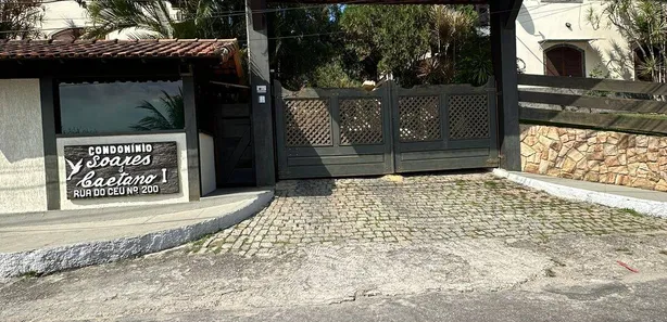 Casa com 2 Quartos para venda ou aluguel, 1210859m² no Centro, Maricá