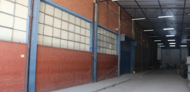 Galpão / Depósito / Armazém para alugar, 2776m² no Presidente Altino, Osasco