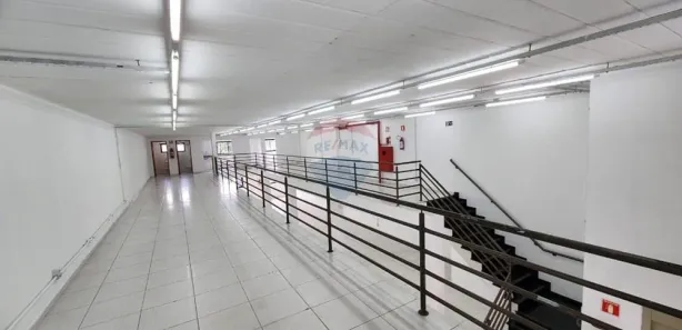 Prédio Inteiro para alugar, 1000m² no Jardim Quarto Centenário, Mauá