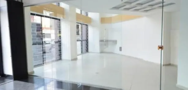 Loja / Salão / Ponto Comercial à venda, 27m² no Centro, Curitiba