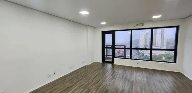 Conjunto Comercial / Sala para alugar, 46m² no Centro, Diadema