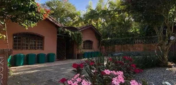 Fazenda / Sítio / Chácara com 4 Quartos à venda, 300m² no Jardim Convento, Itapecerica da Serra