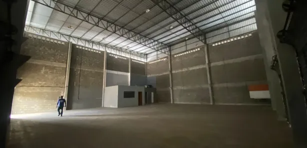 Galpão / Depósito / Armazém para alugar, 400m² no Novo Aleixo, Manaus