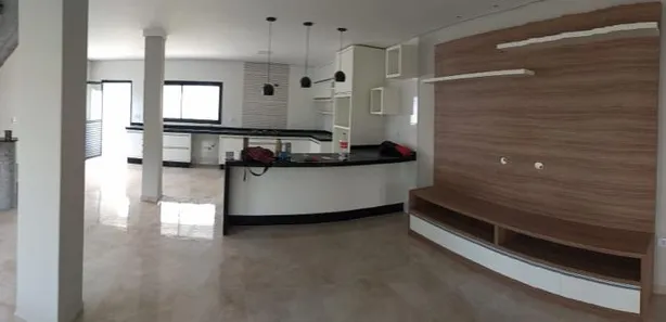 Sobrado com 3 Quartos à venda, 200m² no , Sarapuí