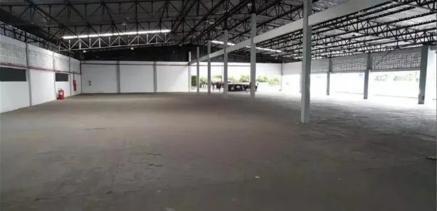 Galpão / Depósito / Armazém para alugar, 2700m² no Japiim, Manaus