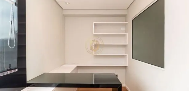 Conjunto Comercial / Sala à venda, 30m² no Centro, Curitiba