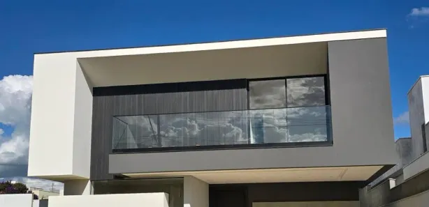 Sobrado com 4 Quartos à venda, 325m² no Universidade, Vitória da Conquista