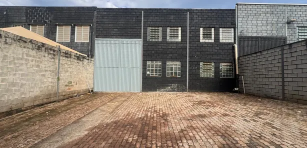 Galpão / Depósito / Armazém à venda, 360m² no Jardim Canadá, Nova Lima
