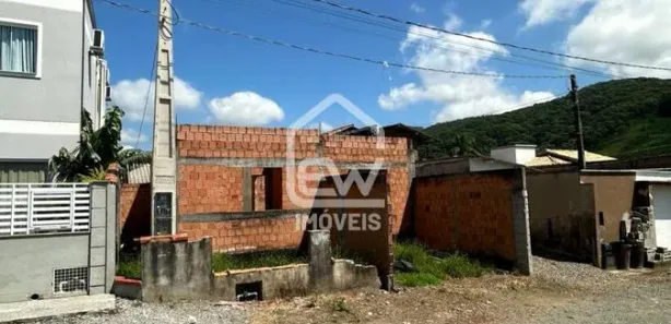 Casa com 3 Quartos à venda, 300m² no Santa Lidia, Penha