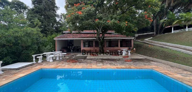 Fazenda / Sítio / Chácara com 3 Quartos à venda, 2000m² no , Mairinque