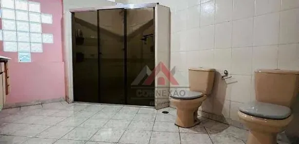 Sobrado com 5 Quartos para venda ou aluguel, 328m² no Vila Júlia, Poá