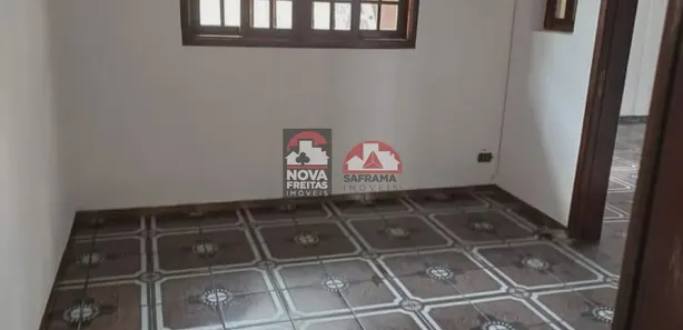 Loja / Salão / Ponto Comercial com 3 Quartos à venda, 160m² no Vila Martinez, Jacareí