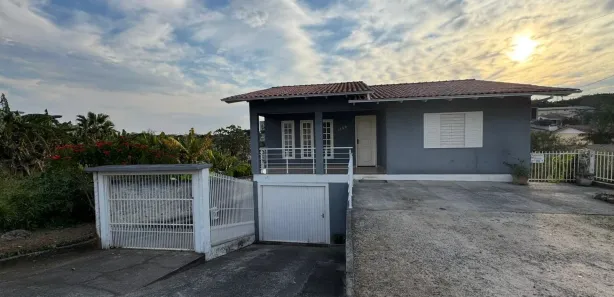 Casa com 4 Quartos para alugar, 200m² no Ana Maria, Criciúma