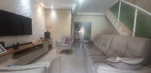 Sobrado com 3 Quartos à venda, 266m² no Parque São Vicente, Mauá