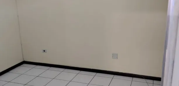 Conjunto Comercial / Sala para alugar, 175m² no Maracanã, Colombo