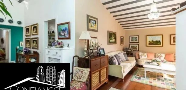 Sobrado com 4 Quartos para alugar, 350m² no Jardim Social, Curitiba