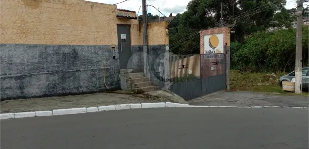 Galpão / Depósito / Armazém para venda ou aluguel, 250m² no Luiz Fagundes, Mairiporã
