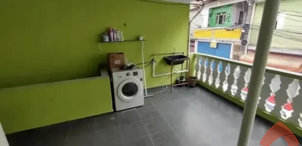 Sobrado com 4 Quartos à venda, 220m² no Jardim Comunitário, Taboão da Serra